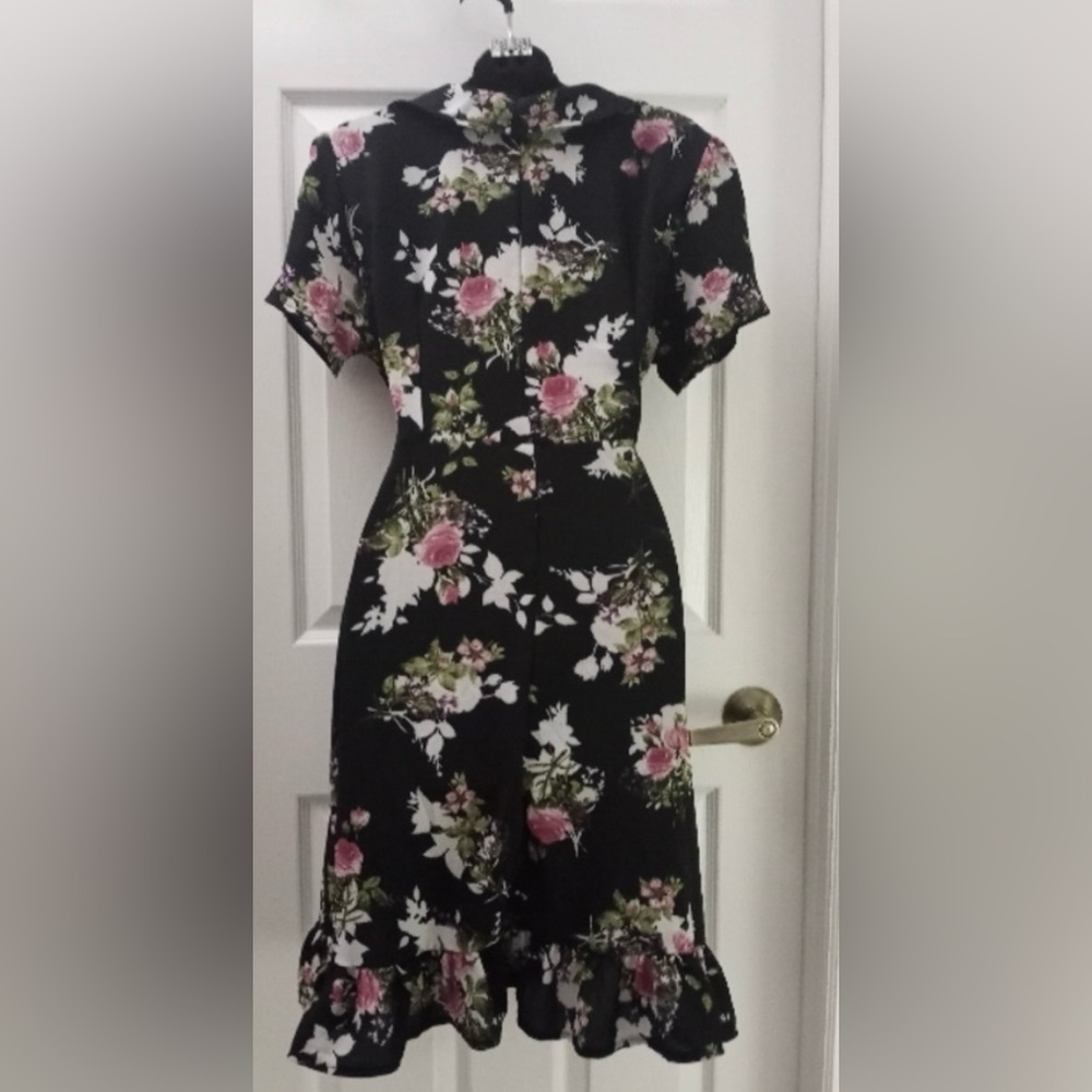 Boutique-Floral Flounce Short Sleeve Wrap Midi Dress-Black-Pink-Multi-NWOT-SzM🌸​ - Picture 4 of 10